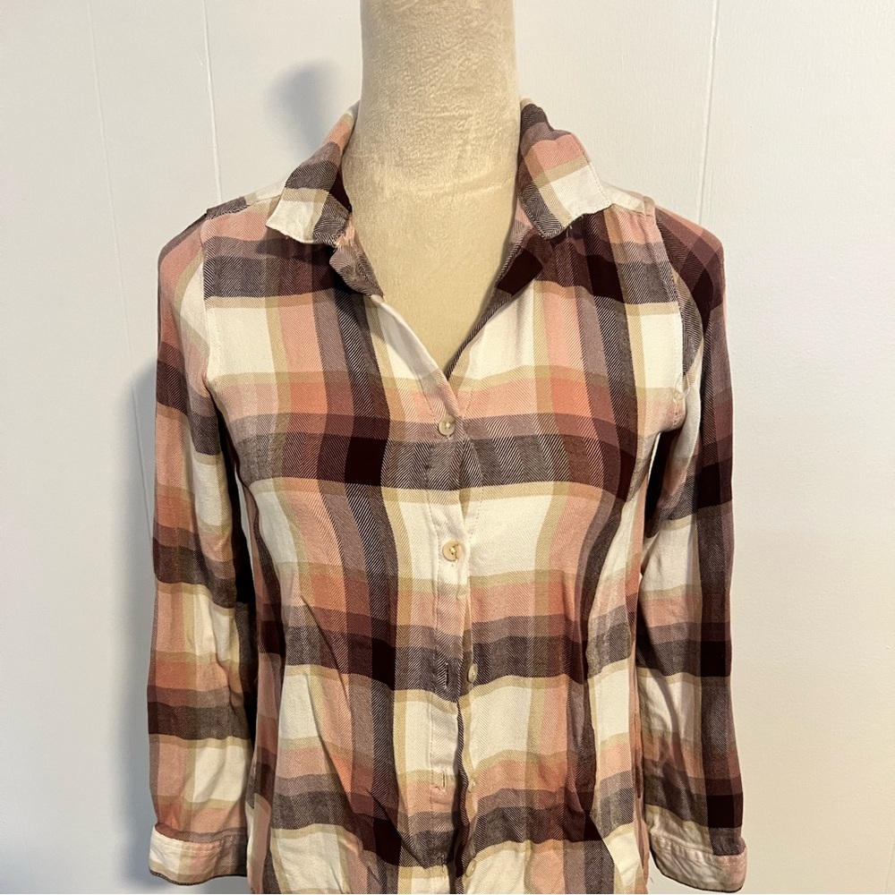 Soft button up